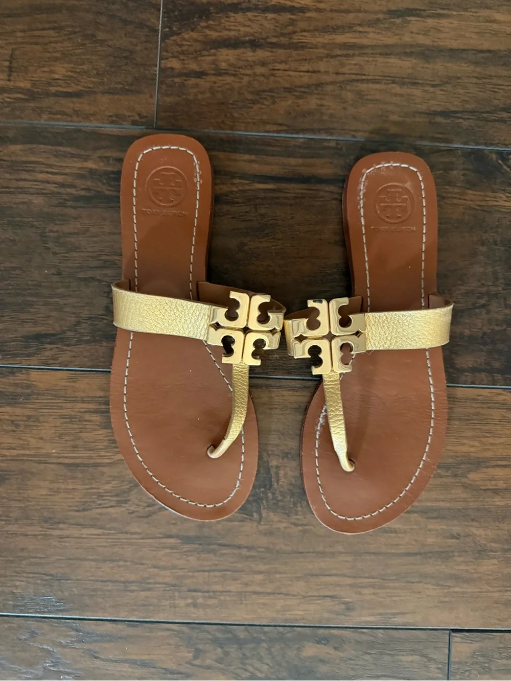 Nordstrom Exclusive! Tory Burch T Logo Gold Leather Thong Sandals Size 7